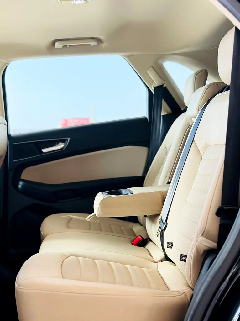 Ford Edge SEL 2017 | GCC Specs | Well Maintained - Image 11