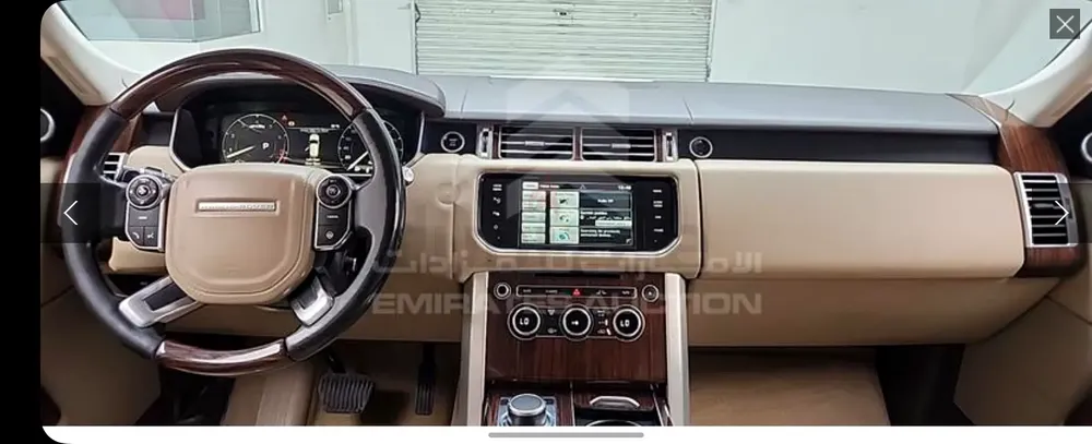 Land Rover Range Rover Vogue HSE 2015 GCC Spec - Pristine Condition - Image 15
