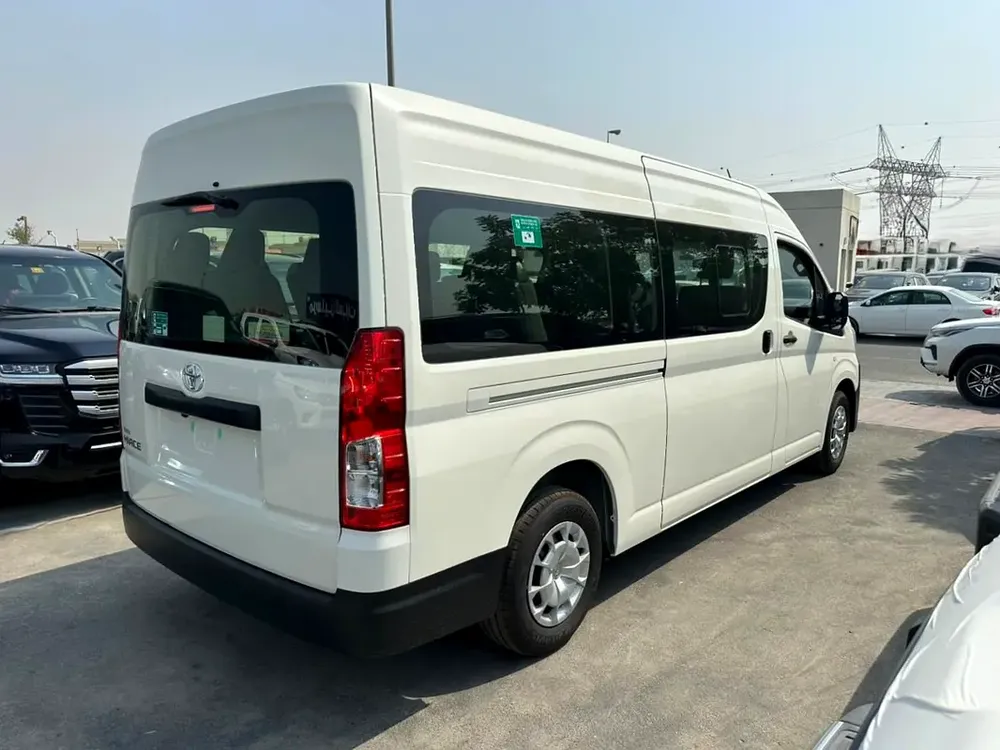 Toyota Hiace High Roof 2.8L DSL M/T 2025 - Image 4