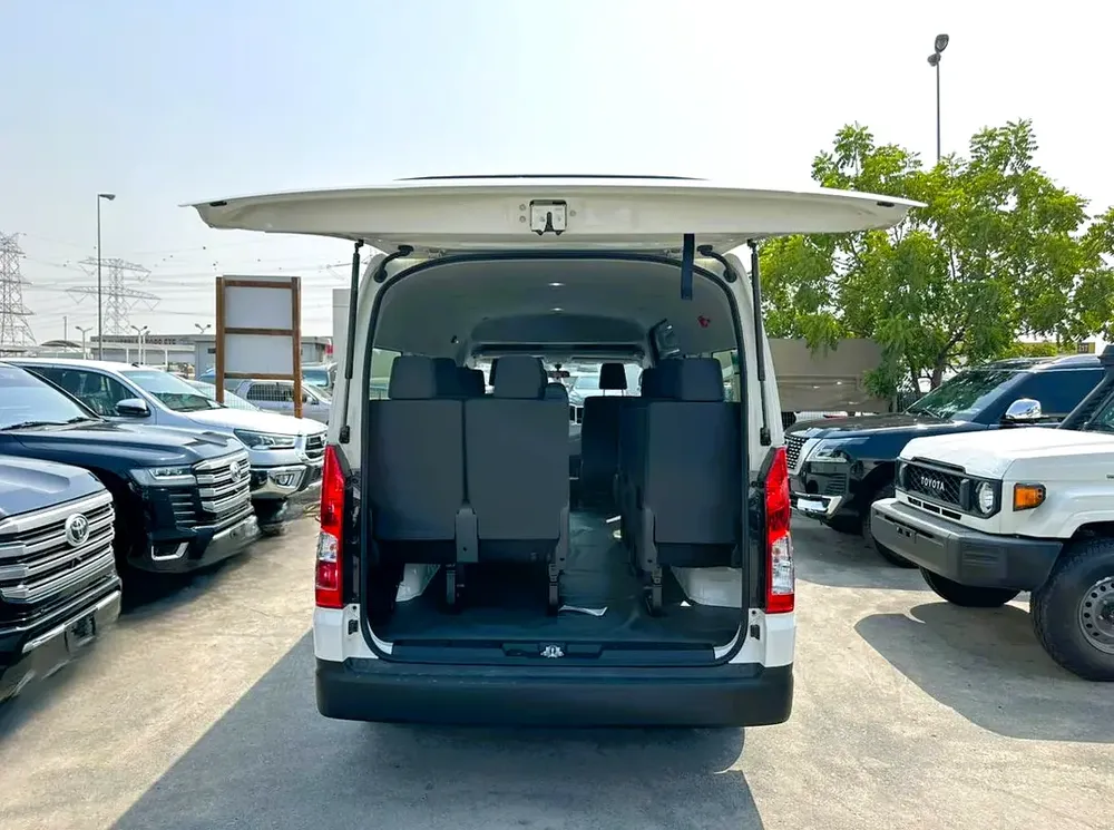 Toyota Hiace High Roof 2.8L DSL M/T 2025 - Image 5