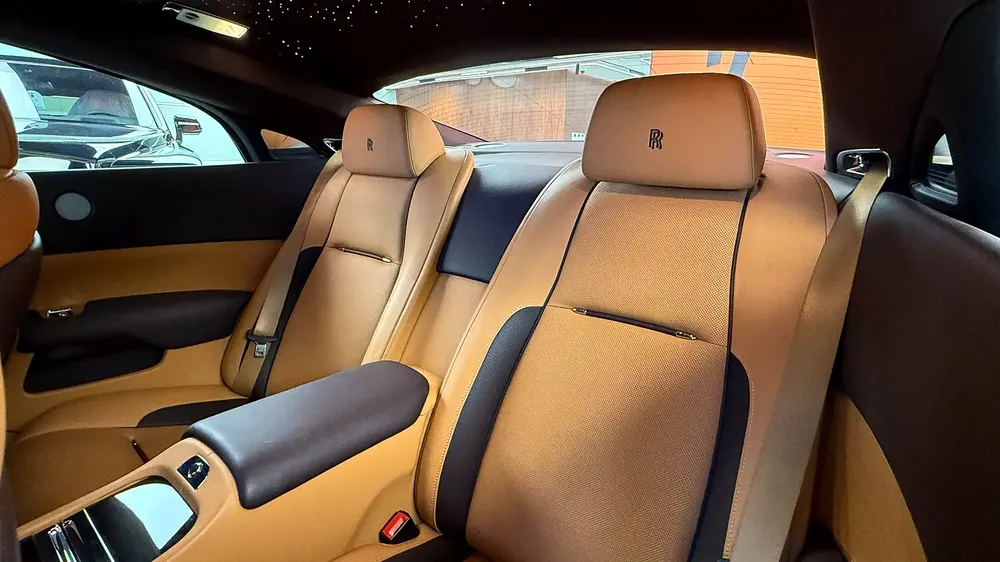 Rolls-Royce Wraith 2019 - GCC - Image 12