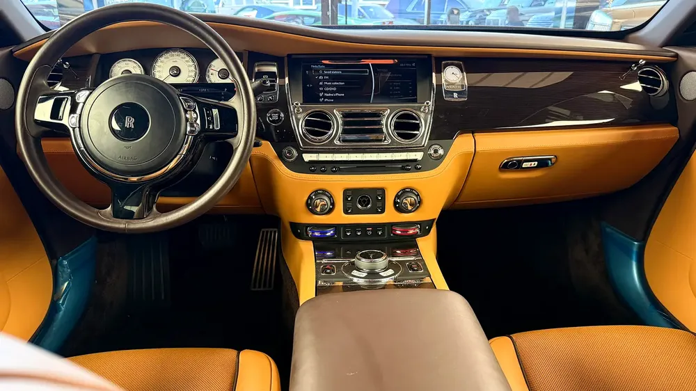 Rolls-Royce Wraith 2019 - GCC - Image 5