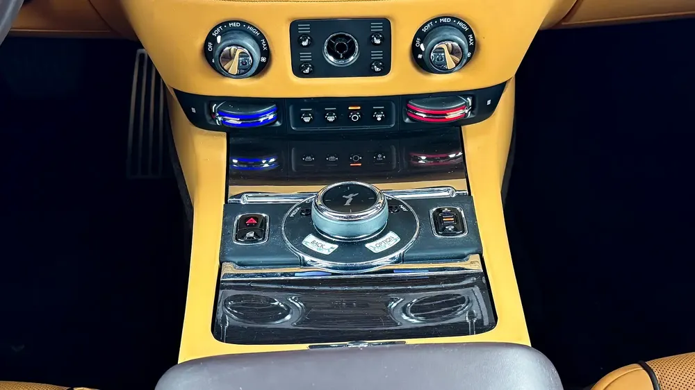 Rolls-Royce Wraith 2019 - GCC - Image 7