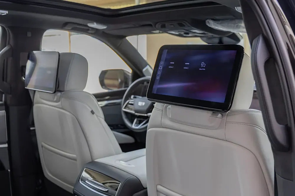 2025 Cadillac Escalade V GCC Specs - Image 13