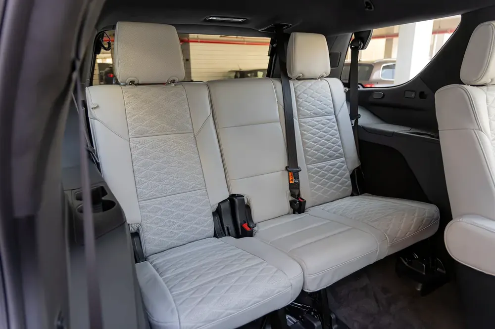 2025 Cadillac Escalade V GCC Specs - Image 20