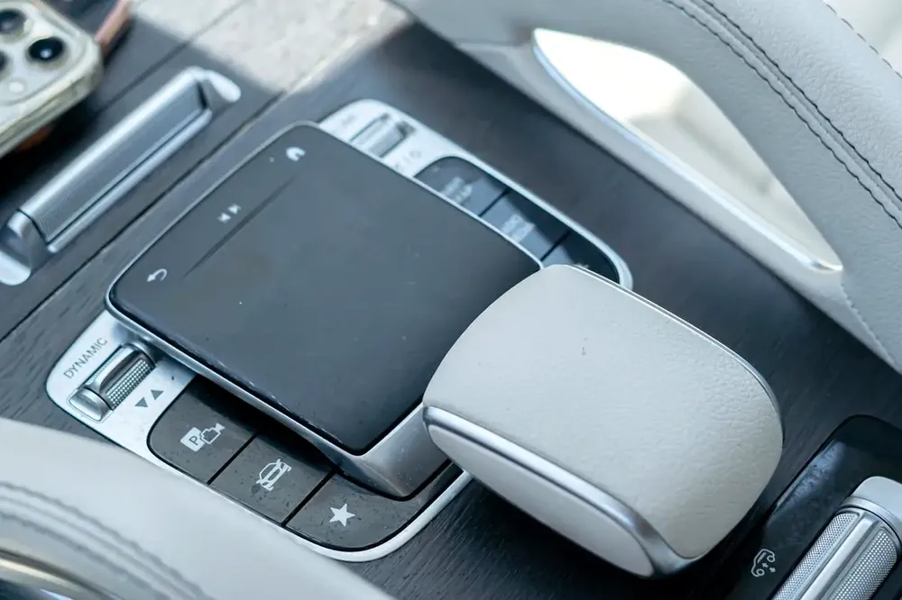 Mercedes-Benz GLS 450 4MATIC 2020 - Image 10