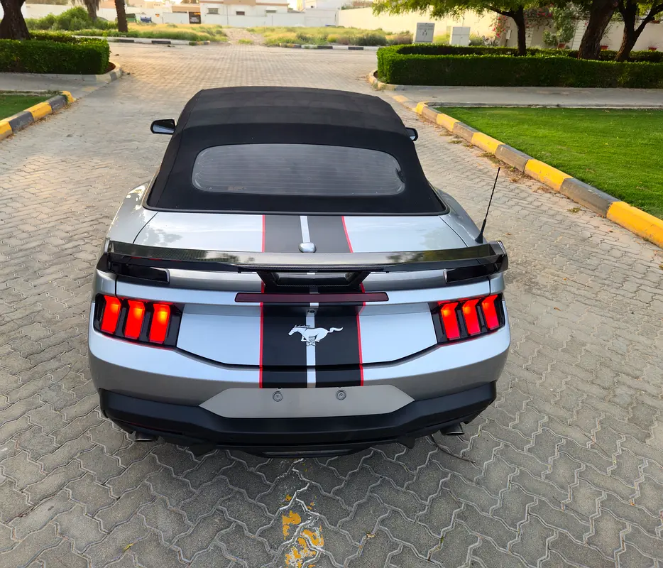 2024 Ford Mustang with comprehensive warranty and service contract, ensuring reliability - Image 11