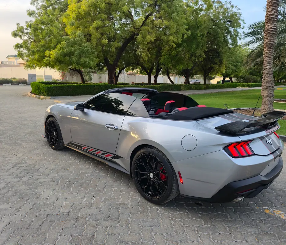 2024 Ford Mustang with comprehensive warranty and service contract, ensuring reliability - Image 17