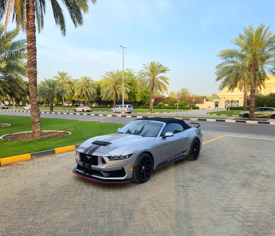 2024 Ford Mustang with comprehensive warranty and service contract, ensuring reliability - Image 5
