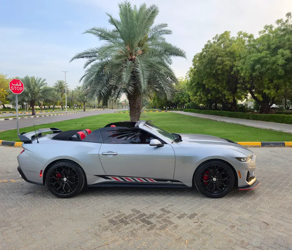 2024 Ford Mustang with comprehensive warranty and service contract, ensuring reliability - Image 9