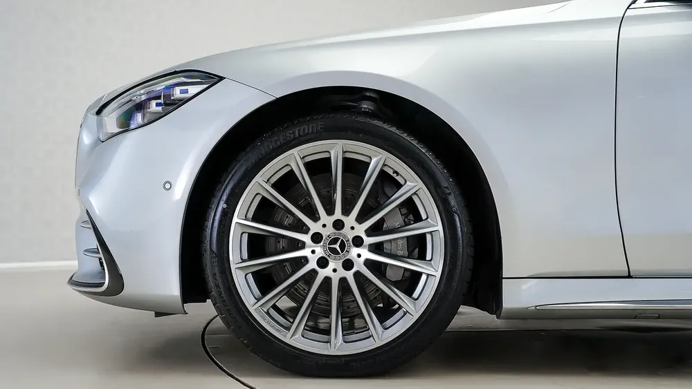 UAE's Very Best Example | 2 Years Free Servicing | AED 5,881 Per Month - Image 11