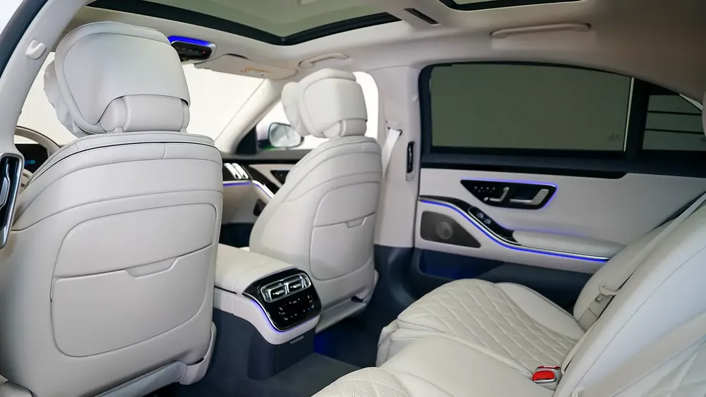 UAE's Very Best Example | 2 Years Free Servicing | AED 5,881 Per Month - Image 4