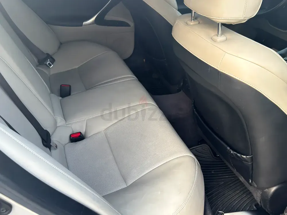 Lexus is 250 for sale well maintained - Image 11