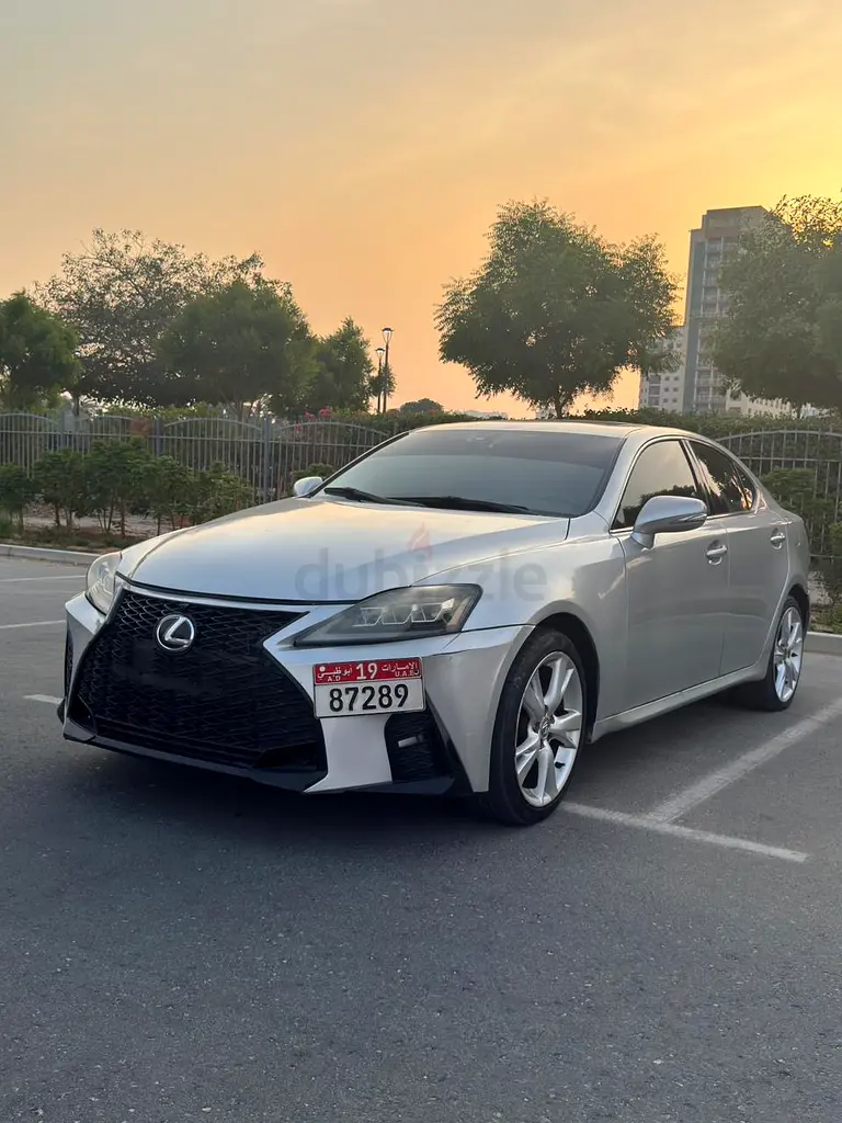 Lexus is 250 for sale well maintained - Image 4