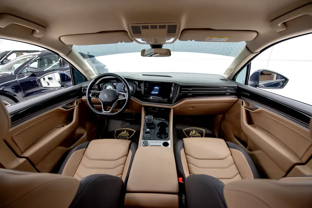 VOLKSWAGEN TOUAREG 2023 1 YEAR WARRANTY SERVICE PACKAGE TILL AUG 2026 - Image 11
