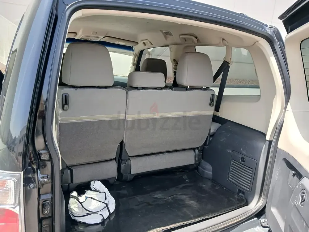 Mitsubishi Pajero GLS 2013 GCC Specs - Image 4