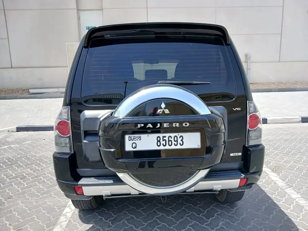 Mitsubishi Pajero GLS 2013 GCC Specs - Image 5