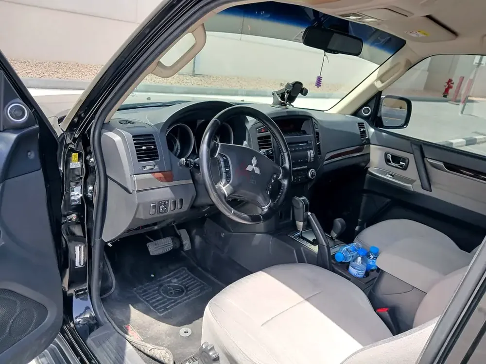 Mitsubishi Pajero GLS 2013 GCC Specs - Image 7