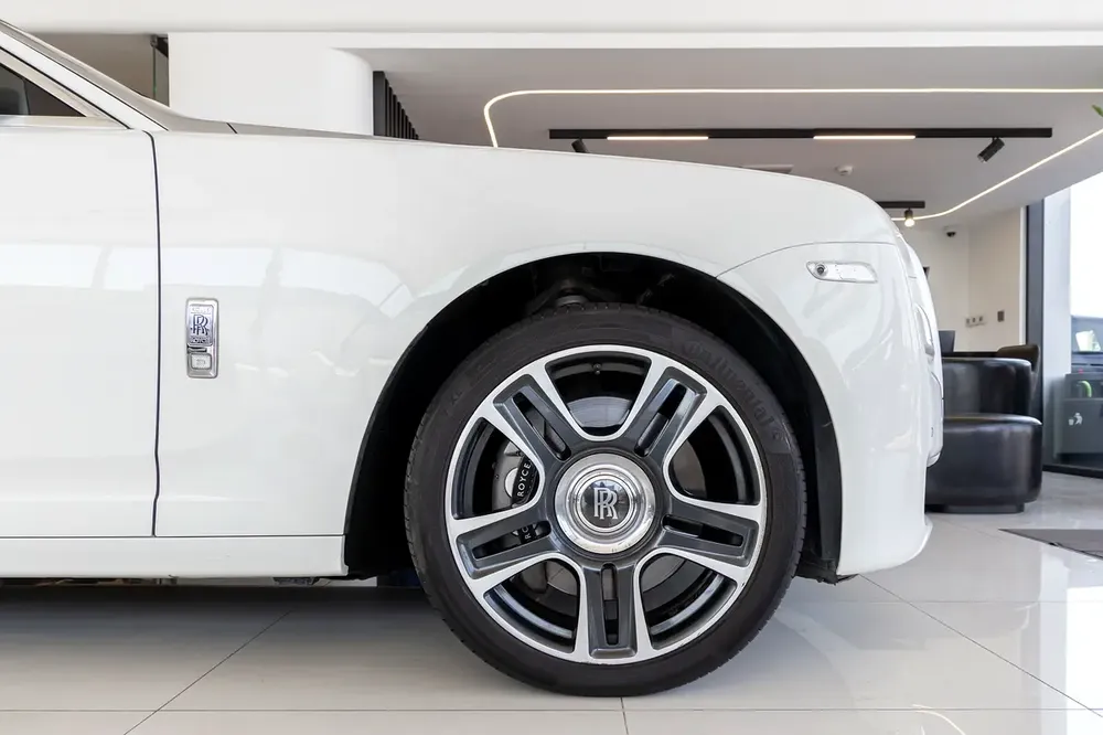 Rolls-Royce | Ghost | Standard | GCC Specs | 2016 - Image 8