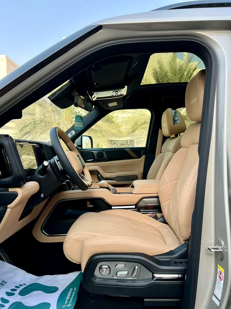 Byd Leopard8 2.0T Plug in Hybrid 2025 - Image 10