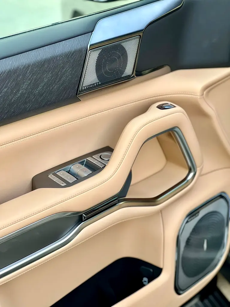 Byd Leopard8 2.0T Plug in Hybrid 2025 - Image 16