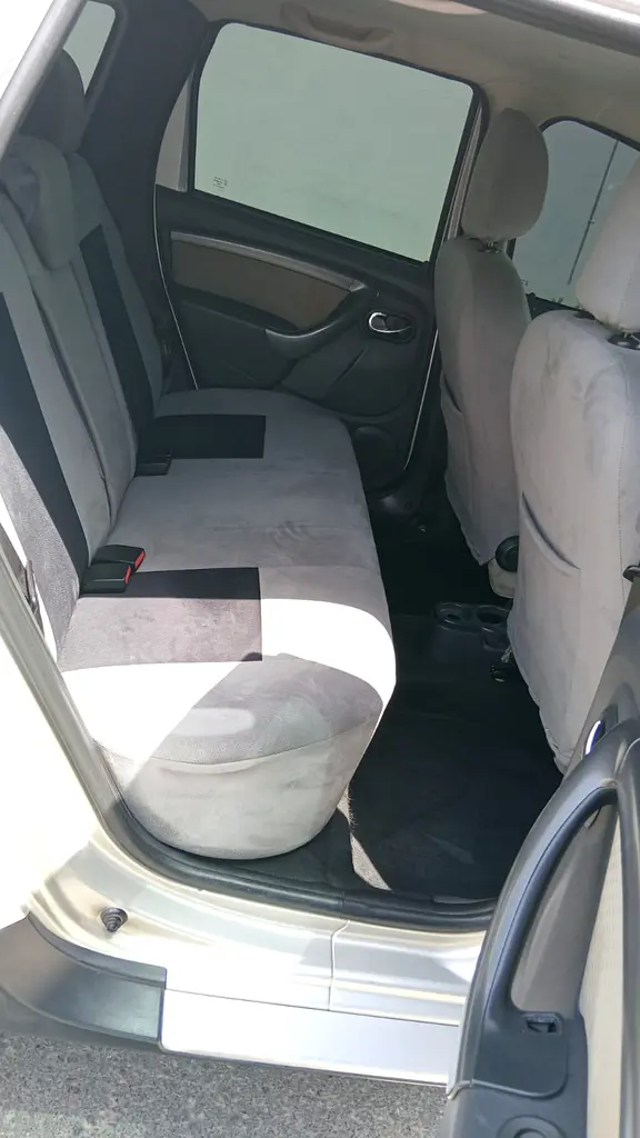 Renault Duster SE 2018 | GCC Specs | Low Mileage | Excellent Condition Lady Driven - Image 14