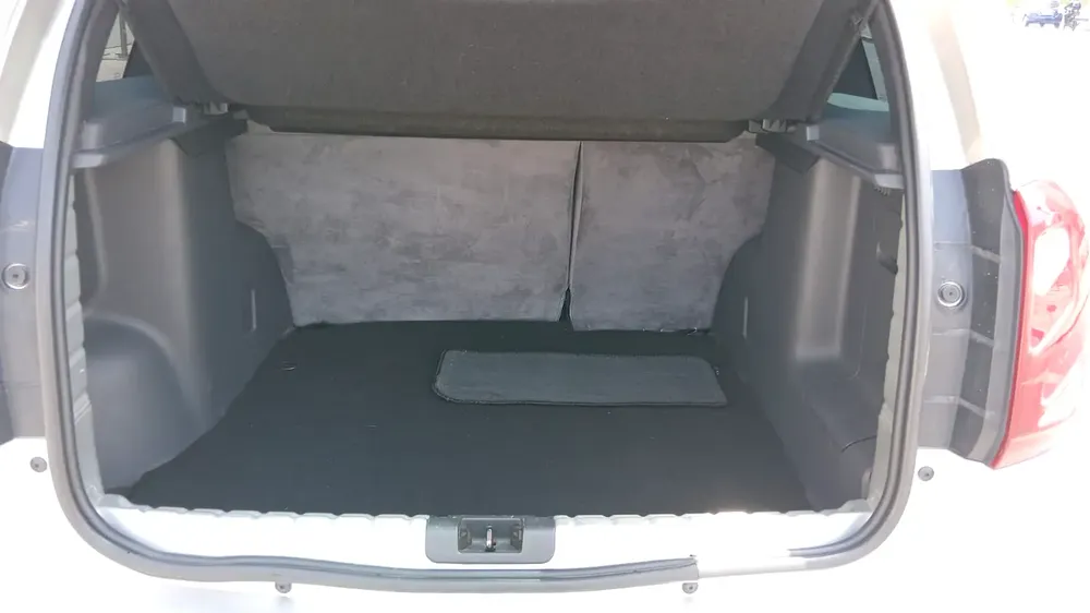 Renault Duster SE 2018 | GCC Specs | Low Mileage | Excellent Condition Lady Driven - Image 18