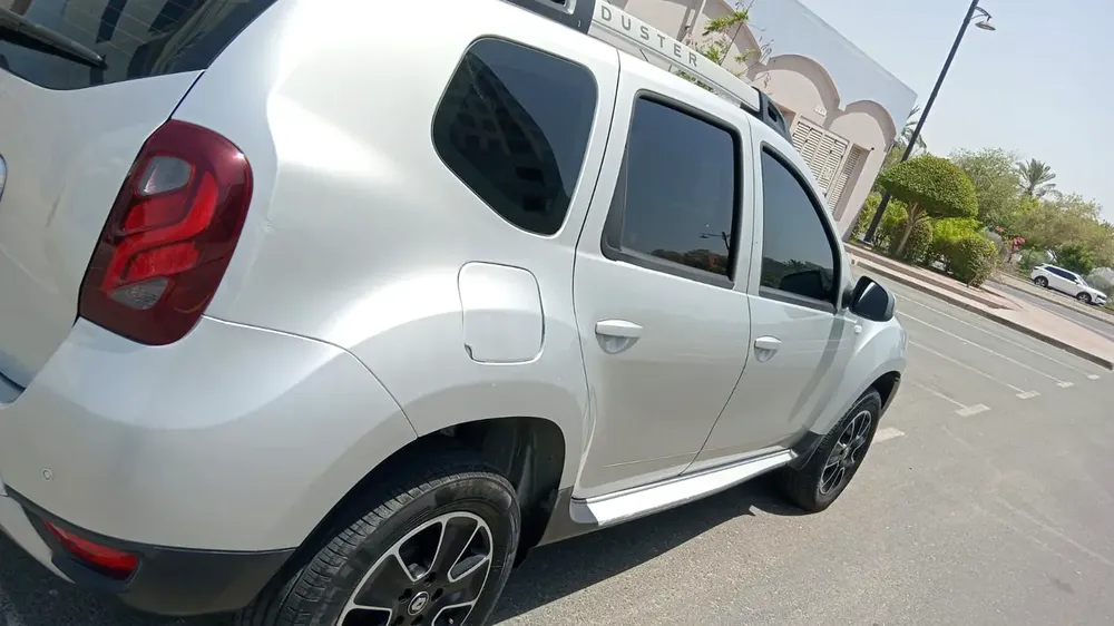 Renault Duster SE 2018 | GCC Specs | Low Mileage | Excellent Condition Lady Driven - Image 6