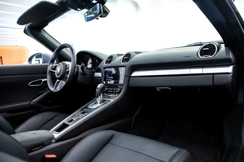 2024 PORSCHE 718 BOXSTER ‖ GCC SPECS ‖ 2.0L 300HP ‖ WITH WARRANTY| LIKE.ALMOST BRAND NEW - Image 12