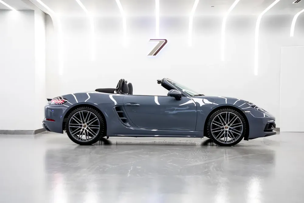 2024 PORSCHE 718 BOXSTER ‖ GCC SPECS ‖ 2.0L 300HP ‖ WITH WARRANTY| LIKE.ALMOST BRAND NEW - Image 4