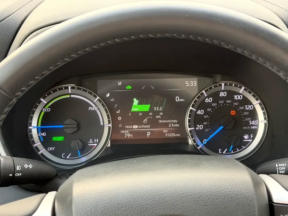 2023 TOYOTA HIGHLANDER XLE HYBRID FULL OPTIONS - Image 13
