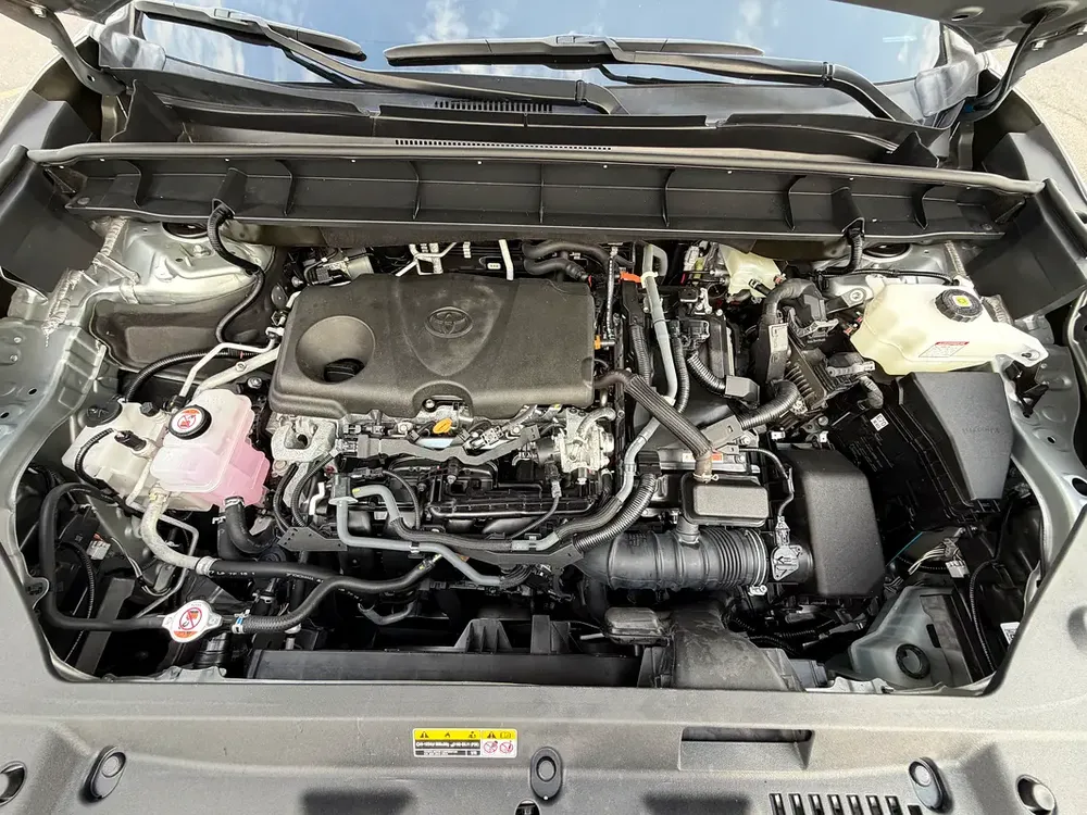 2023 TOYOTA HIGHLANDER XLE HYBRID FULL OPTIONS - Image 19