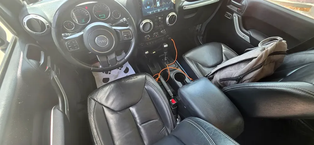 Jeep Wrangler Unlimited Sahara Full Options 2014 GCC Specs - Image 9