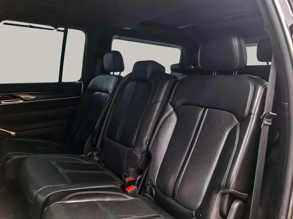 AED 2279/month | 2022 Jeep Grand Wagoneer Series I | GCC Specs | Ref#459012 - Image 14