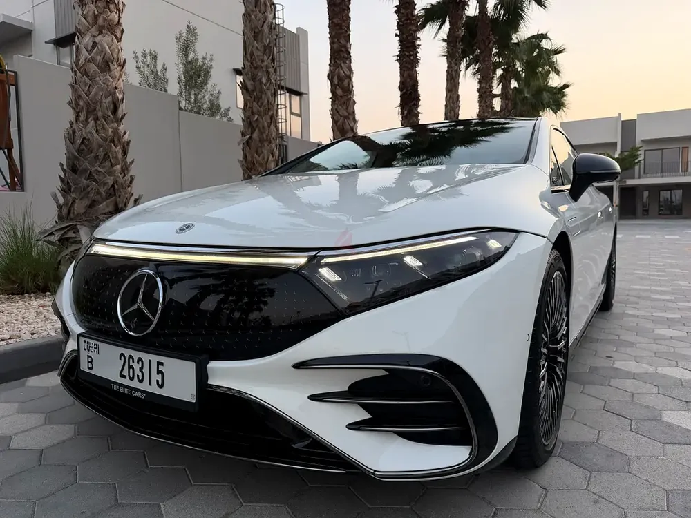 BRAND NEW EQS 580 4MATIC WITH GARGASH WARRANTY AND SERVICE CONTRACT/LONG RANGE/BRAND NEW TAYERS - Image 7