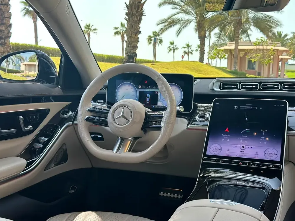 Mercedes S500 2023 | GCC | Under Warranty | Clean Car - Image 4