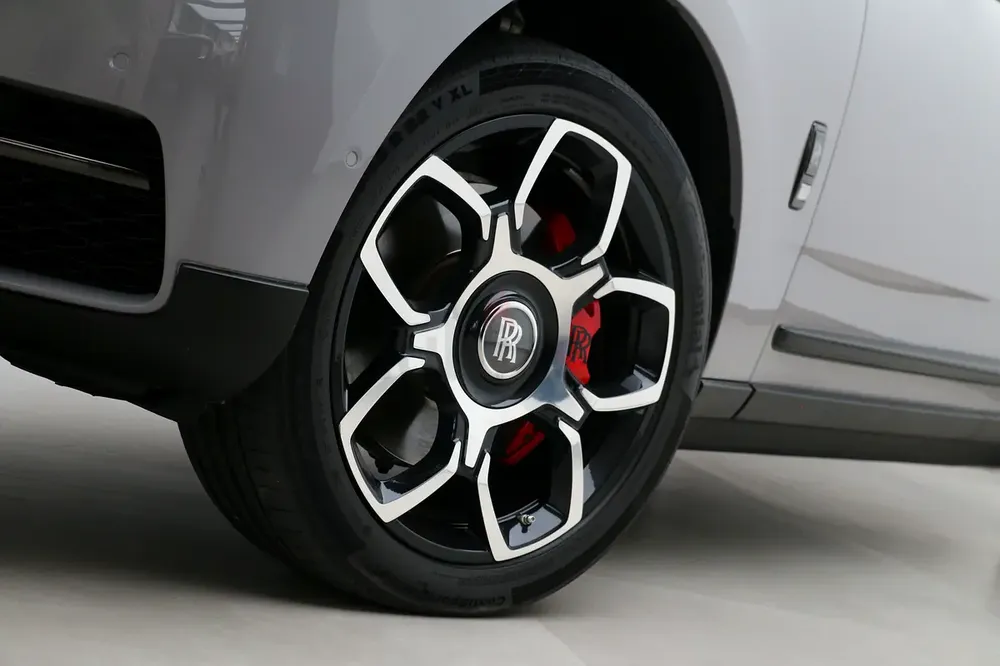 2022 Rolls-Royce Cullinan Black Badge | Unbeatable Price | Pristine Condition | European Specs - Image 19