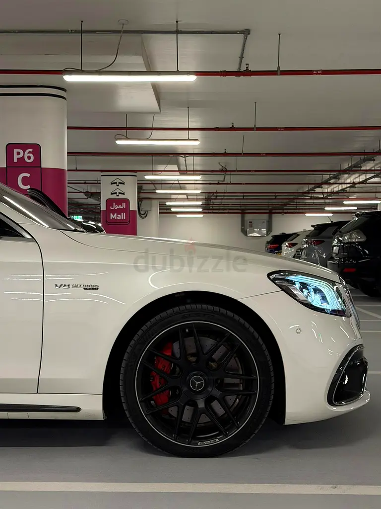 2019 55,000 KM GCC S63 AMG - Image 15