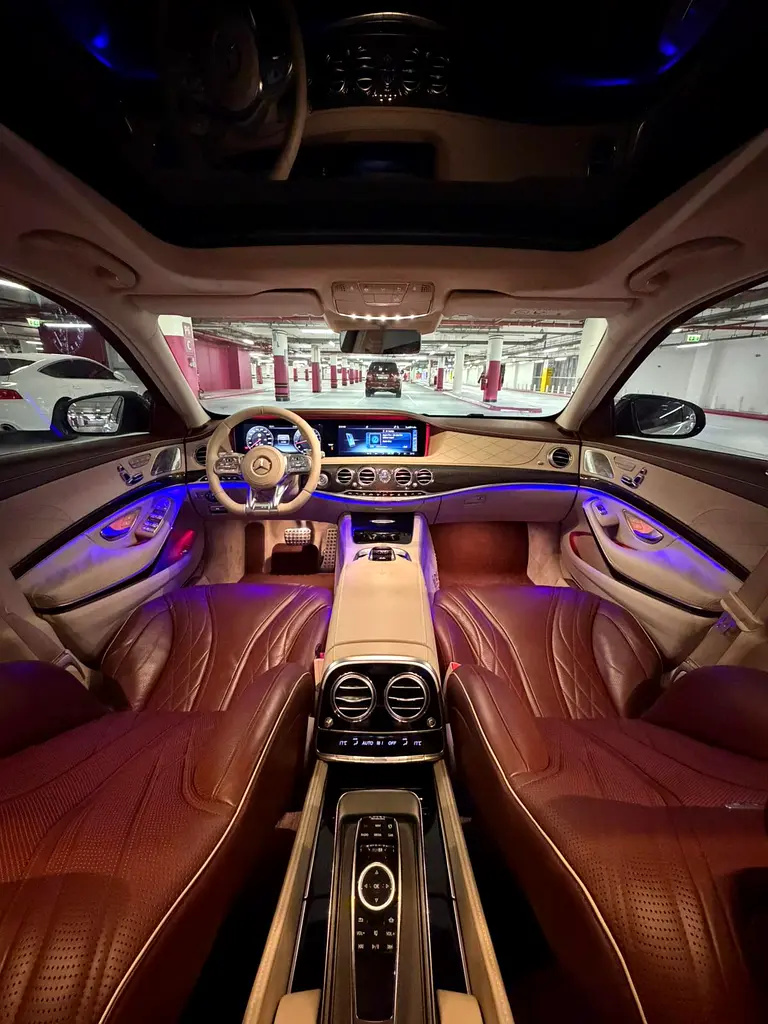 2019 55,000 KM GCC S63 AMG - Image 18