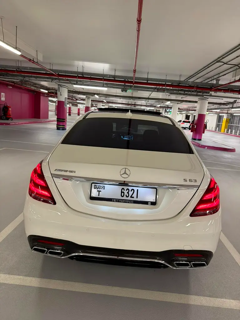 2019 55,000 KM GCC S63 AMG - Image 8
