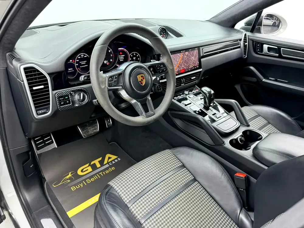 2020 Porsche Cayenne Coupe With GT Package, 2026 Porsche Warranty, Full Porsche service History, GCC - Image 10