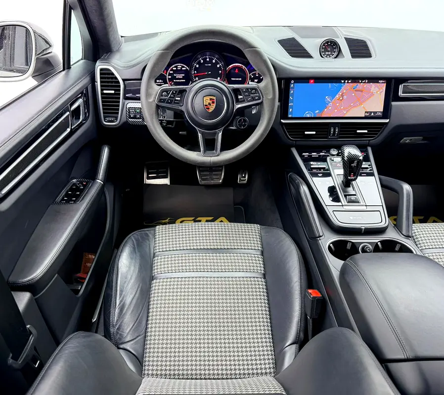 2020 Porsche Cayenne Coupe With GT Package, 2026 Porsche Warranty, Full Porsche service History, GCC - Image 14