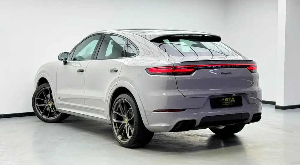 2020 Porsche Cayenne Coupe With GT Package, 2026 Porsche Warranty, Full Porsche service History, GCC - Image 6