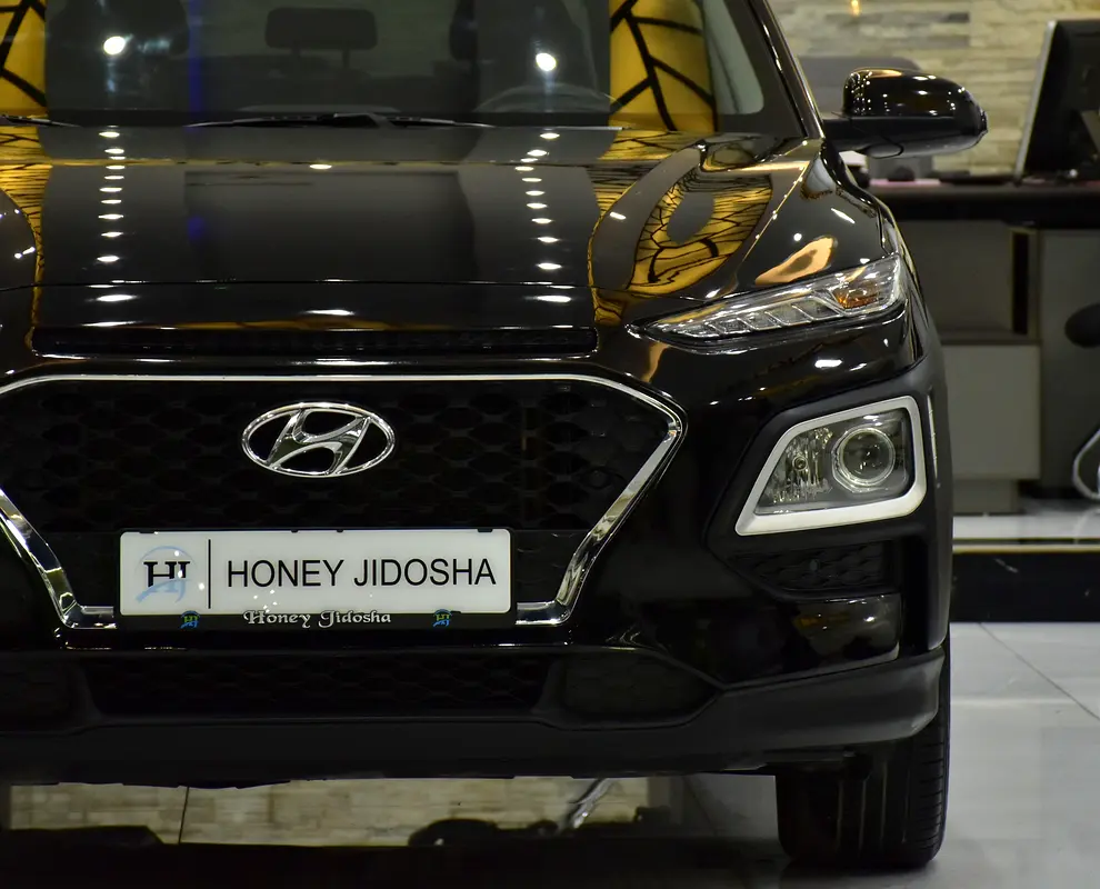 AED 555 EMi for 5Yrs | Hyundai Kona 1.6T ( 2018 Model ) in Black Color Korean Specs - Image 4