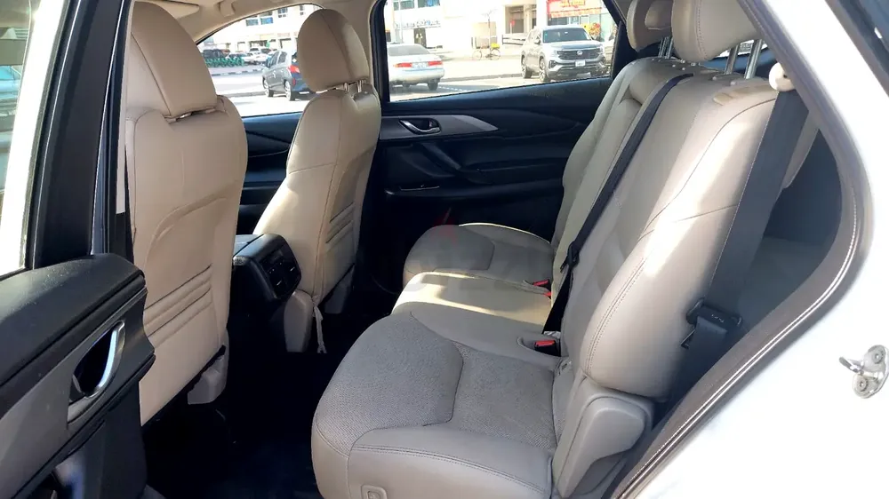 Pristine 2021 Mazda CX-9 GS | GCC Specs | Low Mileage | Family SUV - Image 4