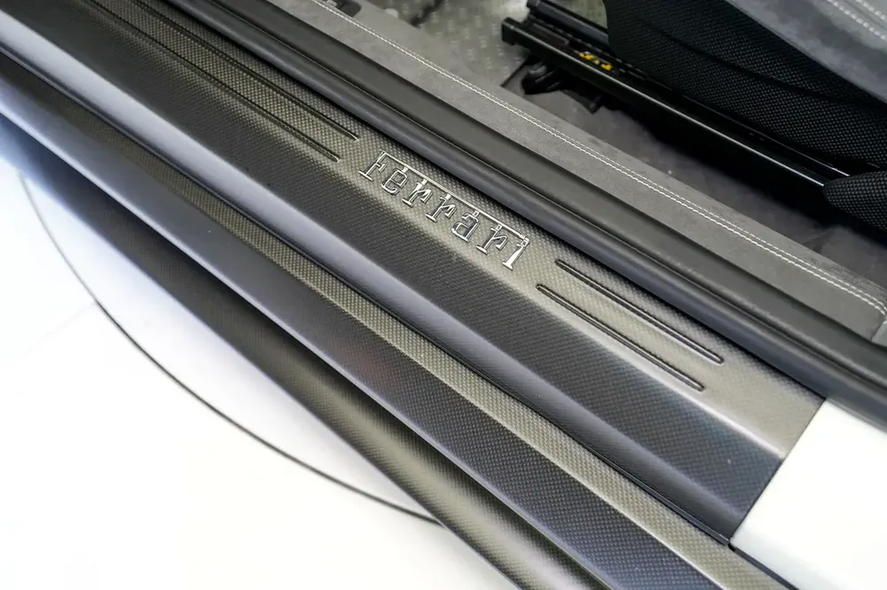 599 GTO | MATT CARBON INTERIOR | CARBON EXTERIOR | WARRANTY AVAILABLE - Image 17