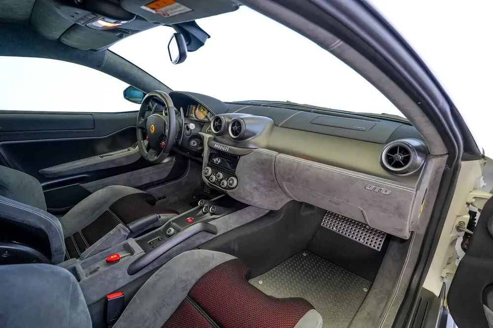 599 GTO | MATT CARBON INTERIOR | CARBON EXTERIOR | WARRANTY AVAILABLE - Image 18