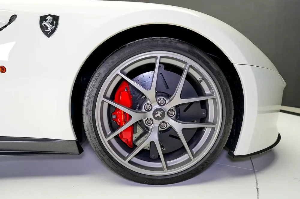 599 GTO | MATT CARBON INTERIOR | CARBON EXTERIOR | WARRANTY AVAILABLE - Image 9