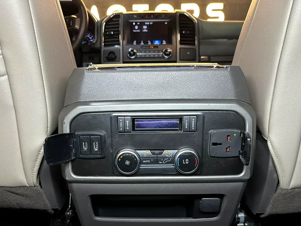 2019 Ford Expedition XLT - GCC Specs - Image 12
