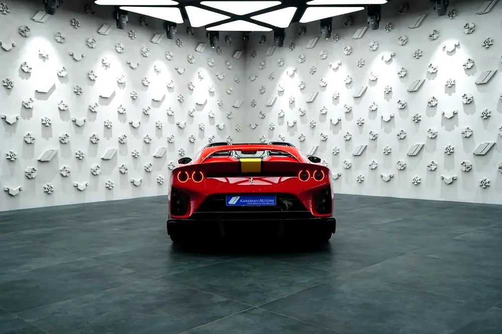 Ferrari 812 Competizione Aperta - Image 7